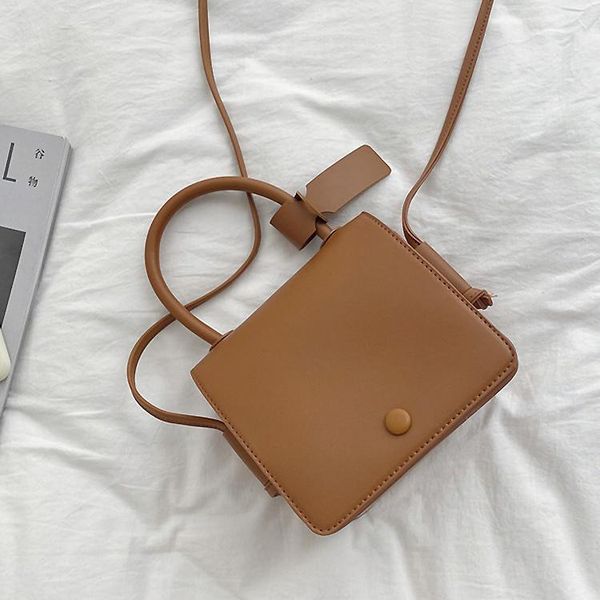 shoulder bags niche design pu leather all-match lady's small square bag 2021 fashion lady handbag messenger
shoulder bags niche design pu leather all-match lady's small square bag 2021 fashion lady handbag messenger