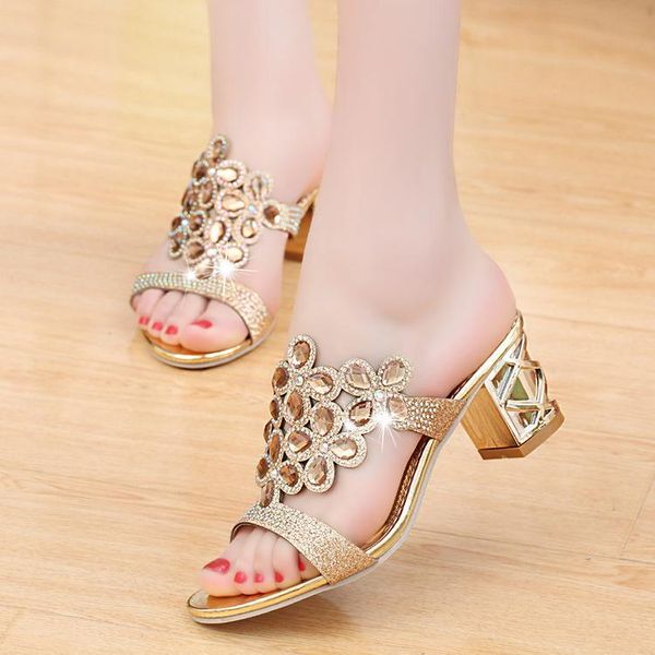 new 2021 summer sandals women slippers high heels luxury rhinestone women's shoes with diamond-studded chunky heels, Black
new 2021 summer sandals women slippers high heels luxury rhinestone women's shoes with diamond-studded chunky heels, Black