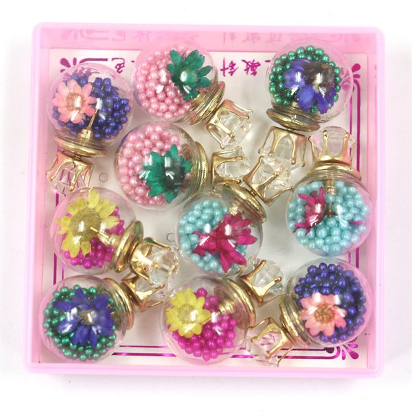 double side shining zircon glass bulb dried flower 15mm stud earrings crystal earrings women paragraph, Golden;silver
double side shining zircon glass bulb dried flower 15mm stud earrings crystal earrings women paragraph, Golden;silver