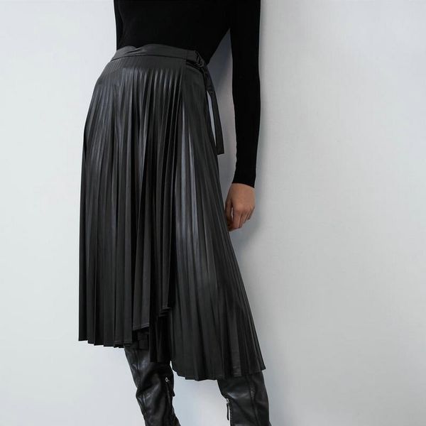 new autumn winter women vintage high waist pleated fake faux leather skirts lady bow chic black mid-calf long street skirt y200326
new autumn winter women vintage high waist pleated fake faux leather skirts lady bow chic black mid-calf long street skirt y200326