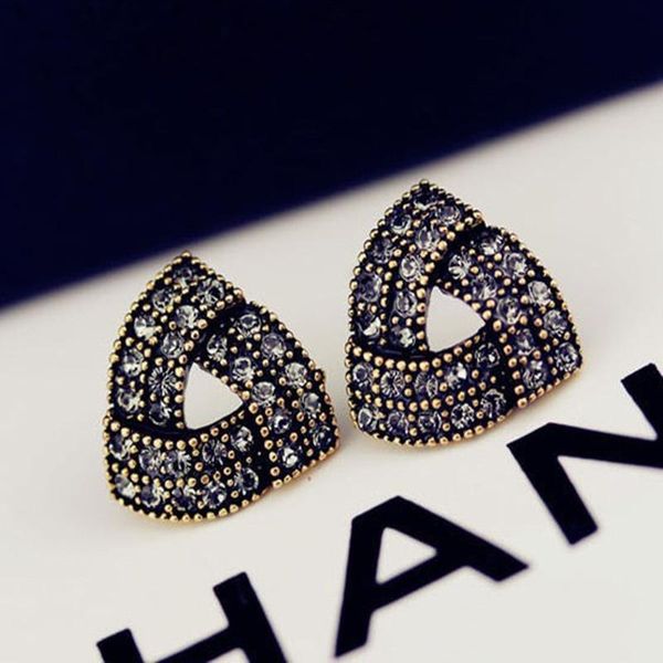 couqcy new fashion stud earrings love irregular triangle earrings for women girls brincos jewelry pearl bbyrzm lipper
couqcy new fashion stud earrings love irregular triangle earrings for women girls brincos jewelry pearl bbyrzm lipper