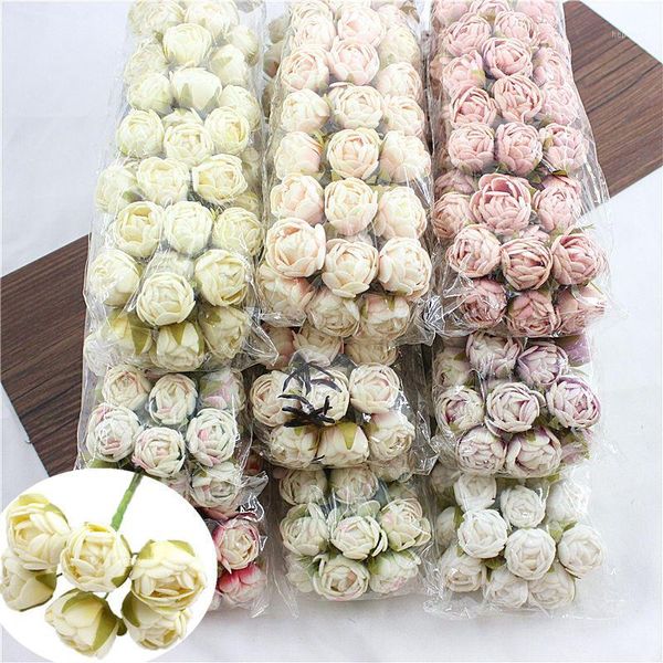 60piezas / bouquet rose buds small camellia fake flowers home decoration wedding party diy gift box christmas wreath1
60piezas / bouquet rose buds small camellia fake flowers home decoration wedding party diy gift box christmas wreath1