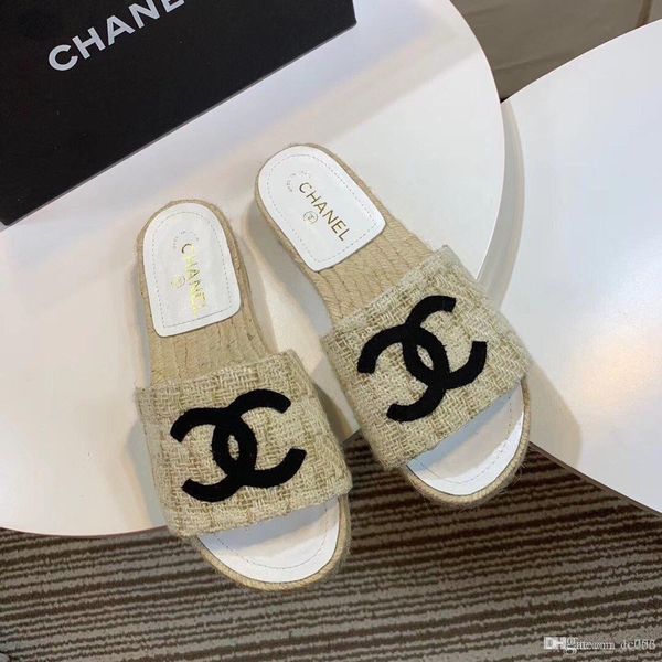 2021 new women sandals designer shoes luxury slide summer fashion wide flat slippery sandals slipper flip flop size 35-41, Black
2021 new women sandals designer shoes luxury slide summer fashion wide flat slippery sandals slipper flip flop size 35-41, Black