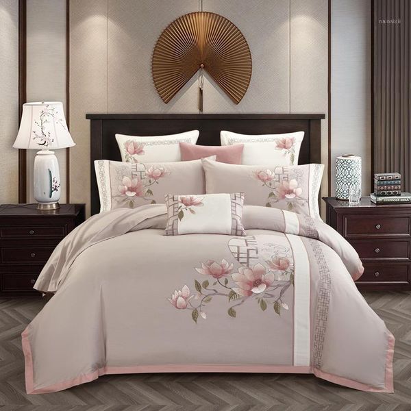 luxury egyptian cotton classical bedding set king size chic embroidery bed set bed sheet pillowcase parrure de lit1
luxury egyptian cotton classical bedding set king size chic embroidery bed set bed sheet pillowcase parrure de lit1