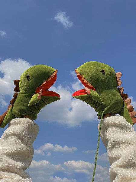 aijia tiny dinosaur gloves female winter student cartoon neck cute funny korean version warm and plush
aijia tiny dinosaur gloves female winter student cartoon neck cute funny korean version warm and plush
