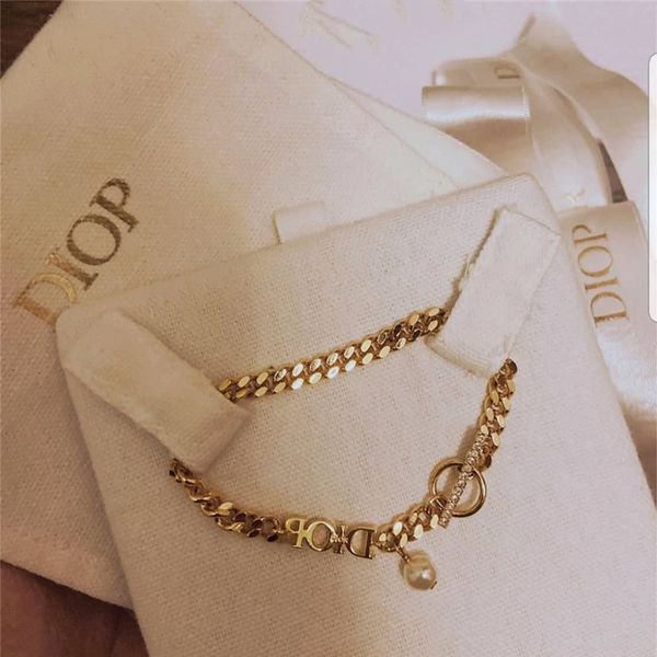 2020 design new chain buckle bracelet custom pearl silver phantom diamond fairy value is so beautiful, Golden;silver
2020 design new chain buckle bracelet custom pearl silver phantom diamond fairy value is so beautiful, Golden;silver