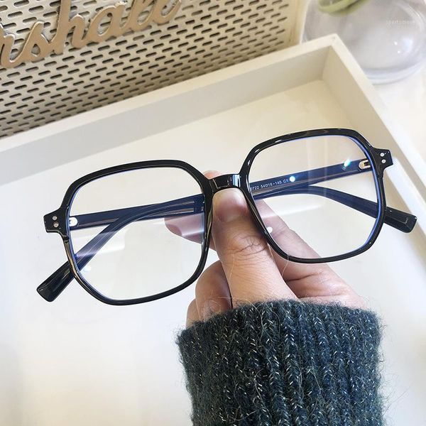 2020 new anti-blue light blocking glasses women irregular polygonal pc frame optics eyeglass computer gaming eyewear clear lens1, White;black
2020 new anti-blue light blocking glasses women irregular polygonal pc frame optics eyeglass computer gaming eyewear clear lens1, White;black