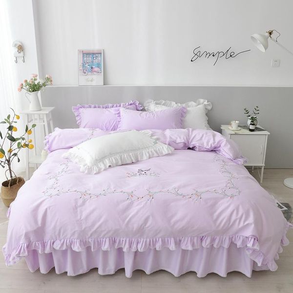 bedding sets luxury bed covers lilac set ruffle duvet embroidered european romantic purple sheet bedspread home king
bedding sets luxury bed covers lilac set ruffle duvet embroidered european romantic purple sheet bedspread home king