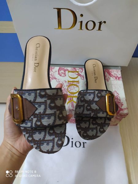 2020 selling women's fashion pvc short heels sandals office lady casual cool summer holiday beach heels shoe lady black big size 38 41
2020 selling women's fashion pvc short heels sandals office lady casual cool summer holiday beach heels shoe lady black big size 38 41