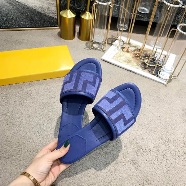 2022 luxury desingers fabrics slippers couple leather sandal women fashion thin flip flops brand shoe ladie shoes sandals flippe, Black
2022 luxury desingers fabrics slippers couple leather sandal women fashion thin flip flops brand shoe ladie shoes sandals flippe, Black