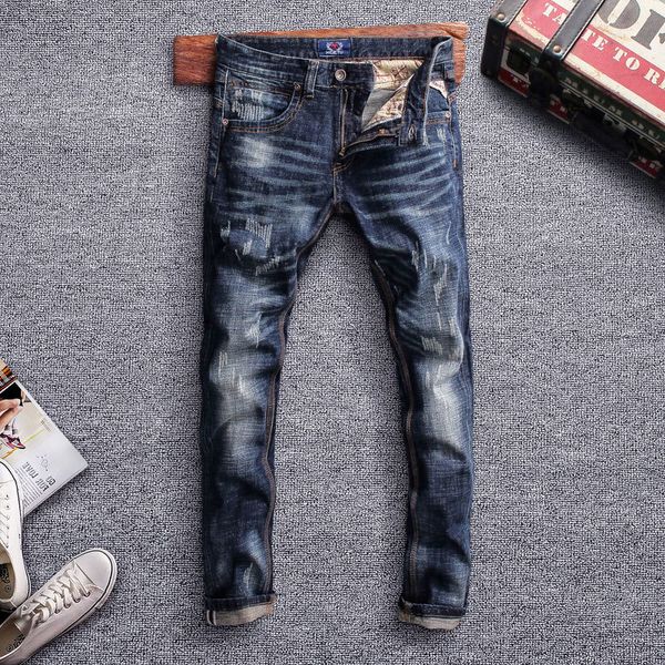 2021 new vintage designer high-quality denim torn wild man classic jeans size 28-38. bhca, Blue
2021 new vintage designer high-quality denim torn wild man classic jeans size 28-38. bhca, Blue