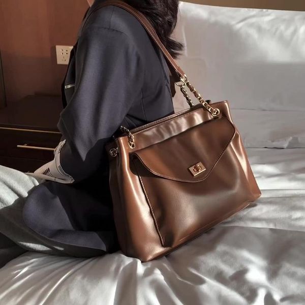 shoulder bags 2021 lady handbags chain pu leather soft crossbody bag for women female fashion solid color travel
shoulder bags 2021 lady handbags chain pu leather soft crossbody bag for women female fashion solid color travel