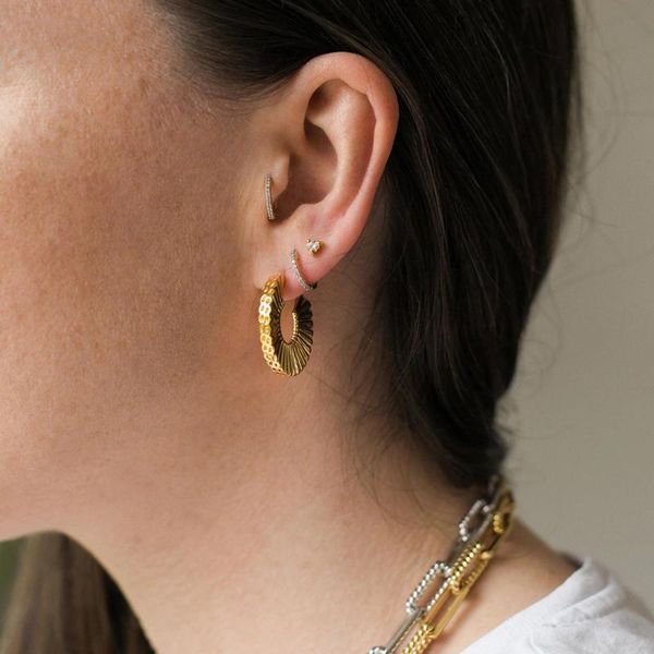 gold&silver color semicircle c-shaped stud earrings for women vintage metal statement fan earrings wedding jewelry gift, Golden;silver
gold&silver color semicircle c-shaped stud earrings for women vintage metal statement fan earrings wedding jewelry gift, Golden;silver