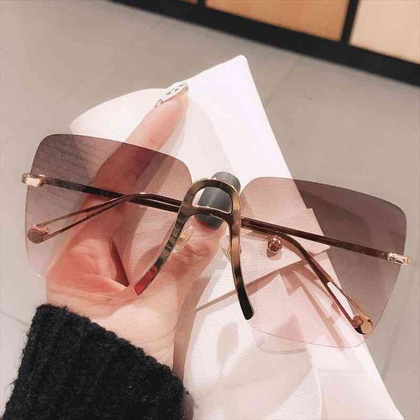 fashion brand gradient sunglasses for women vintage rimless square tea pink sun glasses female elegant uv400 shades, White;black
fashion brand gradient sunglasses for women vintage rimless square tea pink sun glasses female elegant uv400 shades, White;black