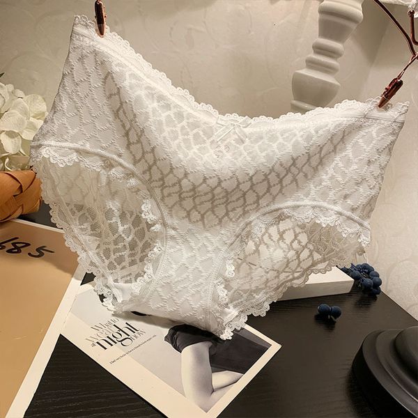 fishing net lace underwear women's traceless transparent perspective medium low waist buttock cotton crotch pants, Black;pink
fishing net lace underwear women's traceless transparent perspective medium low waist buttock cotton crotch pants, Black;pink