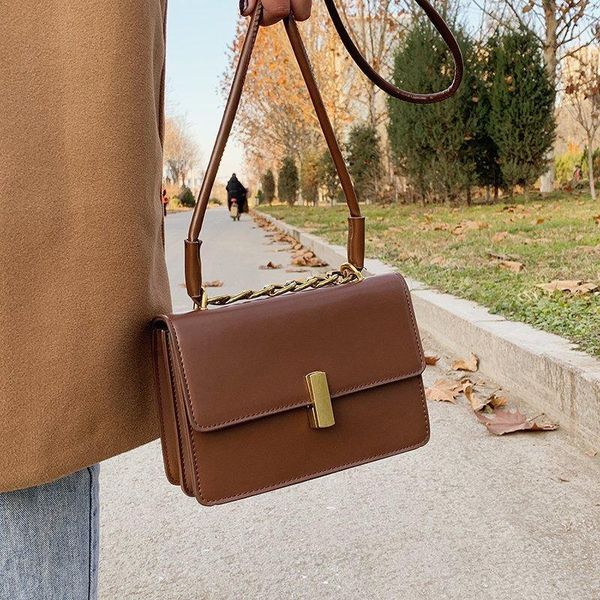 cross body 2021 spring fashion women flap shoulder messenger luxury designer small bag lady crossbody handbags black purses
cross body 2021 spring fashion women flap shoulder messenger luxury designer small bag lady crossbody handbags black purses