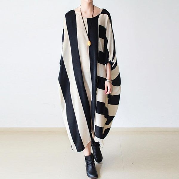 2021 summer new women stripe dress loose plus size batwing long dress long sleeve o-neck asymmetrical maxi dress robe, Black;gray
2021 summer new women stripe dress loose plus size batwing long dress long sleeve o-neck asymmetrical maxi dress robe, Black;gray
