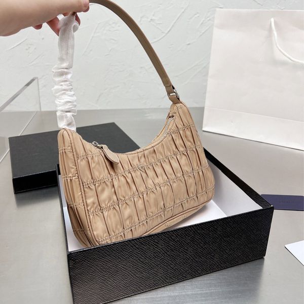 hobo handbag women shoulder bag small tote handbags purse fold nylon classic axillary bag plain wallets chain zipper closure
hobo handbag women shoulder bag small tote handbags purse fold nylon classic axillary bag plain wallets chain zipper closure