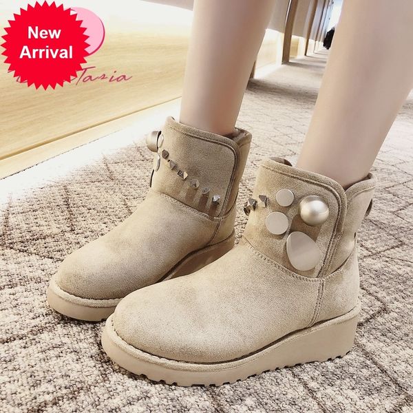 2021 the new new female snowboots winter fashion heels stuffed ankle women's boots warm skin shoes woman, Black
2021 the new new female snowboots winter fashion heels stuffed ankle women's boots warm skin shoes woman, Black