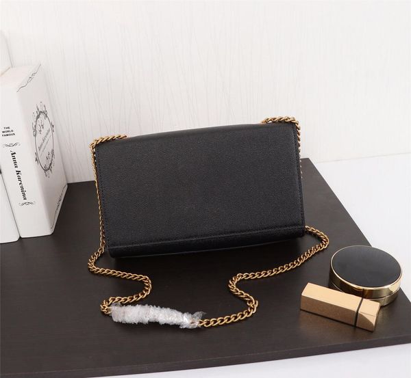 2020 luxury fashion flip bag handbag ladies famous brand designer messenger bag luxury ladies shoulder bag leather fashion woman handbag b5
2020 luxury fashion flip bag handbag ladies famous brand designer messenger bag luxury ladies shoulder bag leather fashion woman handbag b5