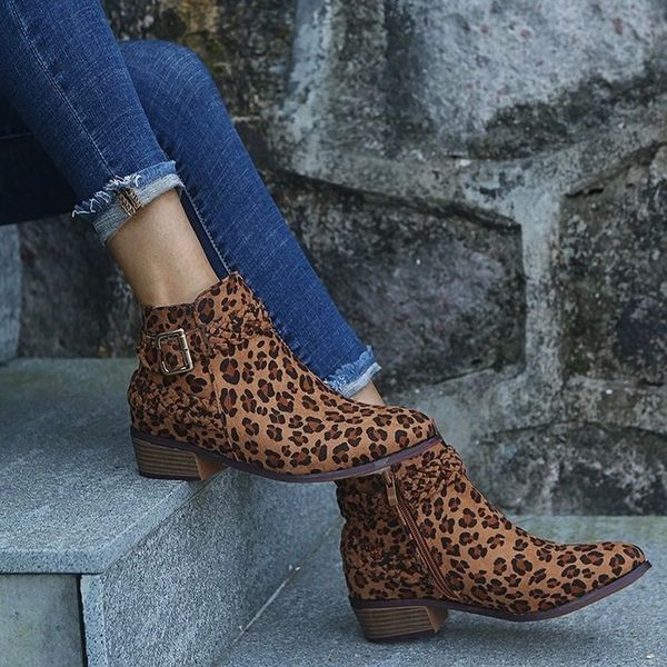 2020 women boots autumn winter boots classic zipper snow ankle winter suede warm fur plush women shoes 35-43 #4588, Black
2020 women boots autumn winter boots classic zipper snow ankle winter suede warm fur plush women shoes 35-43 #4588, Black