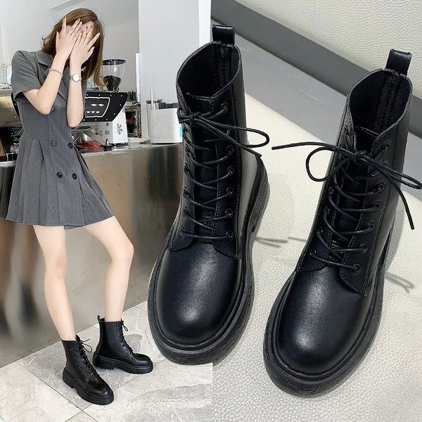 2020 autumn woman motorcyle boots chunky lace up ankle boot black platform shoes casual shoes riding punk botas mujer 8744n #no7k
2020 autumn woman motorcyle boots chunky lace up ankle boot black platform shoes casual shoes riding punk botas mujer 8744n #no7k