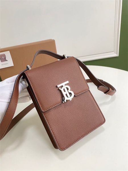 25641 new women's one-shoulder bag 7a high-end custom boutique bag fashion trend delicate style business casual style low-key delicate
25641 new women's one-shoulder bag 7a high-end custom boutique bag fashion trend delicate style business casual style low-key delicate