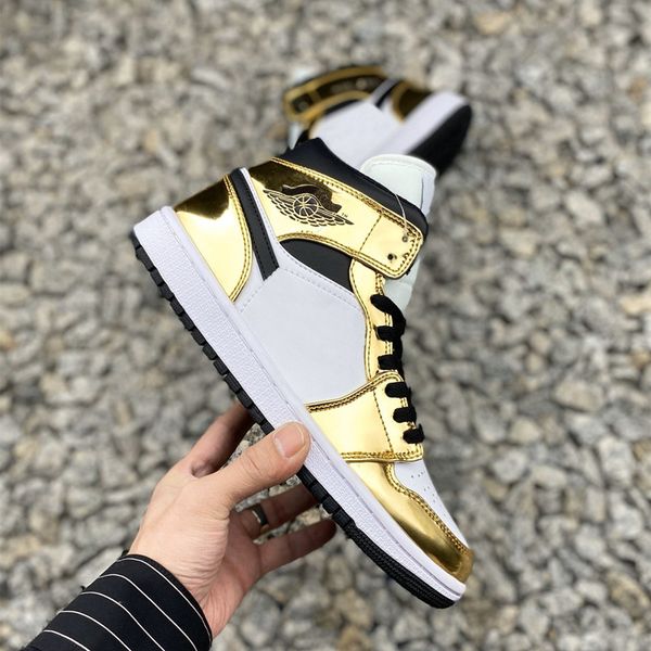 wholesale 1 mid se metallic gold jumpman 1s white gold black men women basketball shoes sports sneakers, White;red
wholesale 1 mid se metallic gold jumpman 1s white gold black men women basketball shoes sports sneakers, White;red