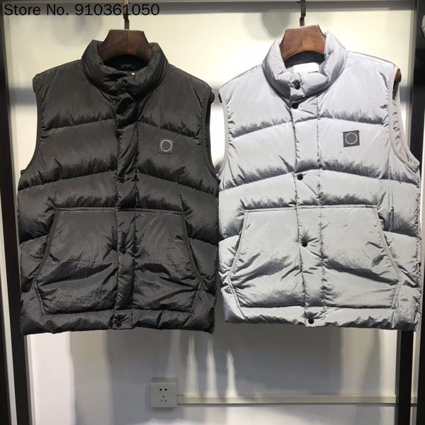 2020 winter new arrivals compass badge patch embroidery sleeveless down jacket men women 90% white duck down waistcoat vest q1209, Black
2020 winter new arrivals compass badge patch embroidery sleeveless down jacket men women 90% white duck down waistcoat vest q1209, Black