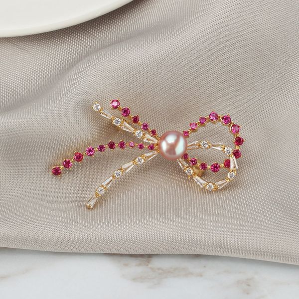 luxury rhinestone flower brooches women jewelry natural pearl brooch pins for female wedding party crystal accessories gifts, White;black
luxury rhinestone flower brooches women jewelry natural pearl brooch pins for female wedding party crystal accessories gifts, White;black