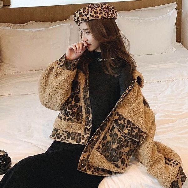 autumn and winter lalambswool fleece jacket women's short style korean-style loose padded woolen leopard splicing cropped jacket1, Black;brown
autumn and winter lalambswool fleece jacket women's short style korean-style loose padded woolen leopard splicing cropped jacket1, Black;brown
