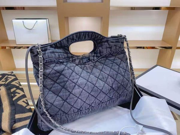 2021 new ladies canvas letter printing shopping bag handbag large capacity all-match female bag shoulder bag personalized handbags
2021 new ladies canvas letter printing shopping bag handbag large capacity all-match female bag shoulder bag personalized handbags