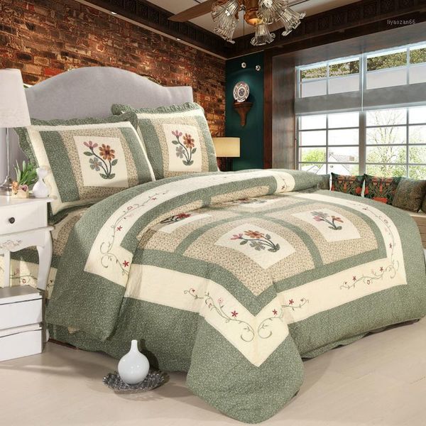 european and american style cotton quilted quilts 3pc set bedspread +2pillowcase embroidered quilting quality bedcover coverlets1
european and american style cotton quilted quilts 3pc set bedspread +2pillowcase embroidered quilting quality bedcover coverlets1
