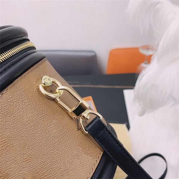 new 2020 high quali genuine leatherwomen's handcannes bag shoulder crossbody cannes bags messenger cannes bag qwe055#9591
new 2020 high quali genuine leatherwomen's handcannes bag shoulder crossbody cannes bags messenger cannes bag qwe055#9591