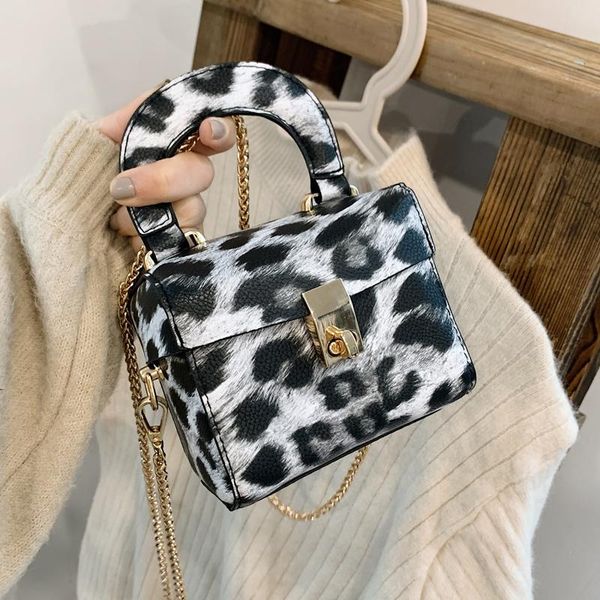 cross body mini texture high handbag 2021 chain women's designer one-shoulder fashion autumn and winter messenger bag
cross body mini texture high handbag 2021 chain women's designer one-shoulder fashion autumn and winter messenger bag