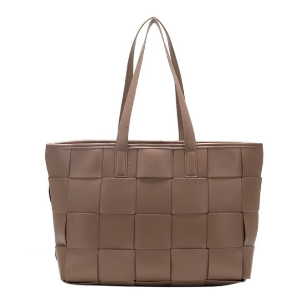 pu leather women shoulder handbags new fashion large capacity designer ladies bags solid color woven shopping and travel bag
pu leather women shoulder handbags new fashion large capacity designer ladies bags solid color woven shopping and travel bag