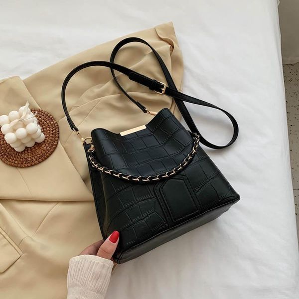 fashion stone pattern pu leather shoulder bags for women bag 2021 shoulder handbags woman travel lady brand bag
fashion stone pattern pu leather shoulder bags for women bag 2021 shoulder handbags woman travel lady brand bag