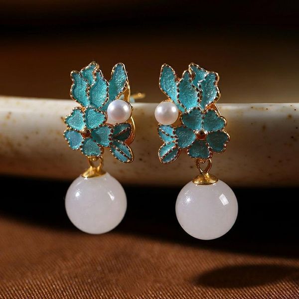 Silver Cloisonne Earrings gilt enamel Plum Blossom Jade Pendant Chinese style retro women's elegant brand jewelry
Silver Cloisonne Earrings gilt enamel Plum Blossom Jade Pendant Chinese style retro women's elegant brand jewelry