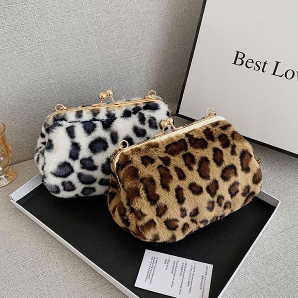 2021 wholesale soft leather dumpling bag python pattern small round bags chain plush one-shoulder messenger women fashion bags, Black;red
2021 wholesale soft leather dumpling bag python pattern small round bags chain plush one-shoulder messenger women fashion bags, Black;red