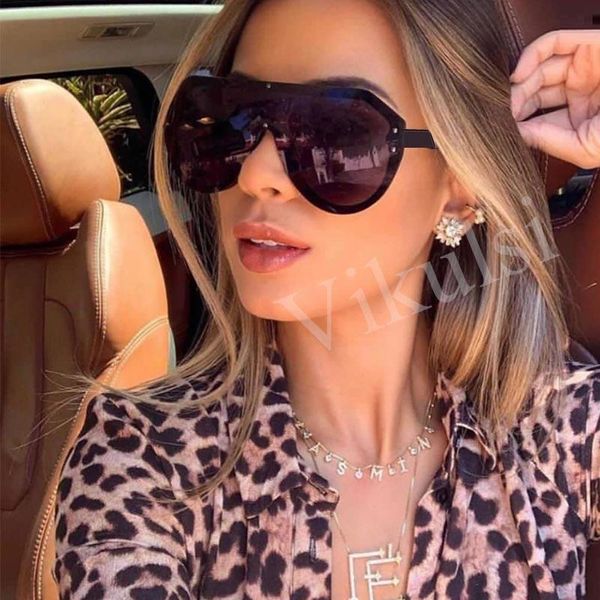 sunglasses black one-piece pilot women 2021 brand unique leg sun glasses female luxury designer drivind shades men, White;black
sunglasses black one-piece pilot women 2021 brand unique leg sun glasses female luxury designer drivind shades men, White;black
