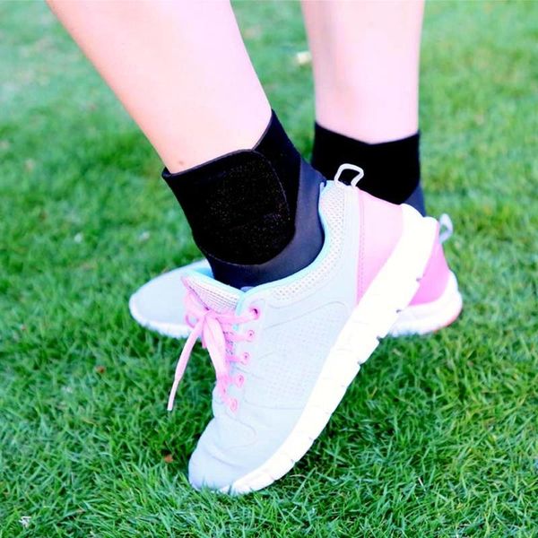 1 piece of adjustable support pad, outdoor sports pressure ankle sleeve, anti-injury socks, basketball football climbing equipment, Blue;black
1 piece of adjustable support pad, outdoor sports pressure ankle sleeve, anti-injury socks, basketball football climbing equipment, Blue;black