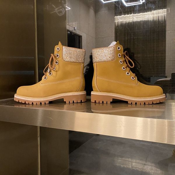 2020 new winter leather martin boots british trend short boots female stars with diamond big yellow boots, Black
2020 new winter leather martin boots british trend short boots female stars with diamond big yellow boots, Black