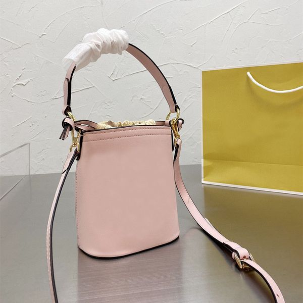 bucket leather bag letter tote luxury designer brand bags fashion shoulder handbags women phone wallet metallic women
bucket leather bag letter tote luxury designer brand bags fashion shoulder handbags women phone wallet metallic women