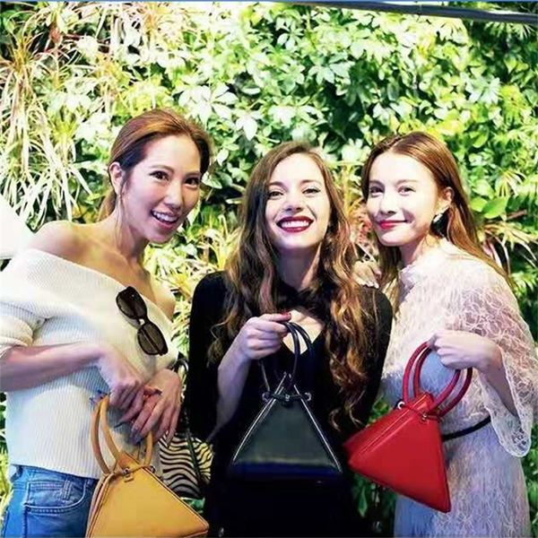 fashion triangle shape women shoulder bags designer big handle handbags luxury crossbody bag lady evening clutches small purses
fashion triangle shape women shoulder bags designer big handle handbags luxury crossbody bag lady evening clutches small purses