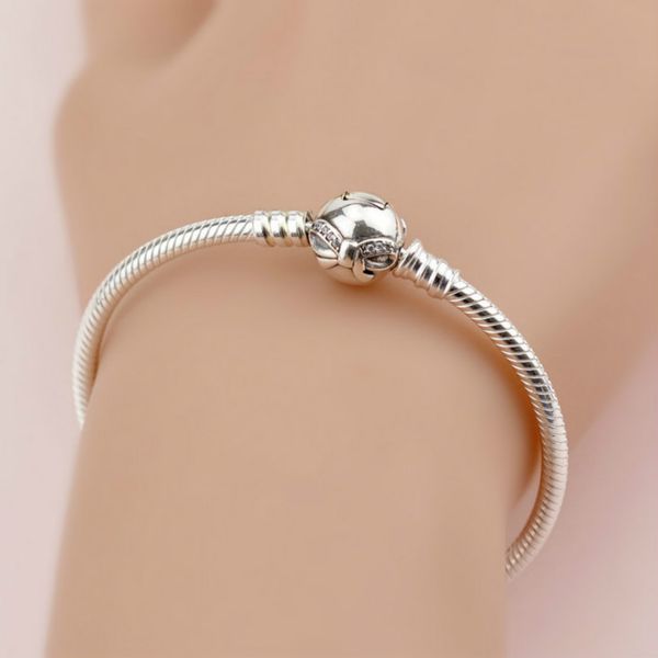 2021 new 925 sterling silver classic bracelet gold clear cz charm bead fit diy the crystal bracelets jewelry factory wholesaledorapang bow t, Black
2021 new 925 sterling silver classic bracelet gold clear cz charm bead fit diy the crystal bracelets jewelry factory wholesaledorapang bow t, Black