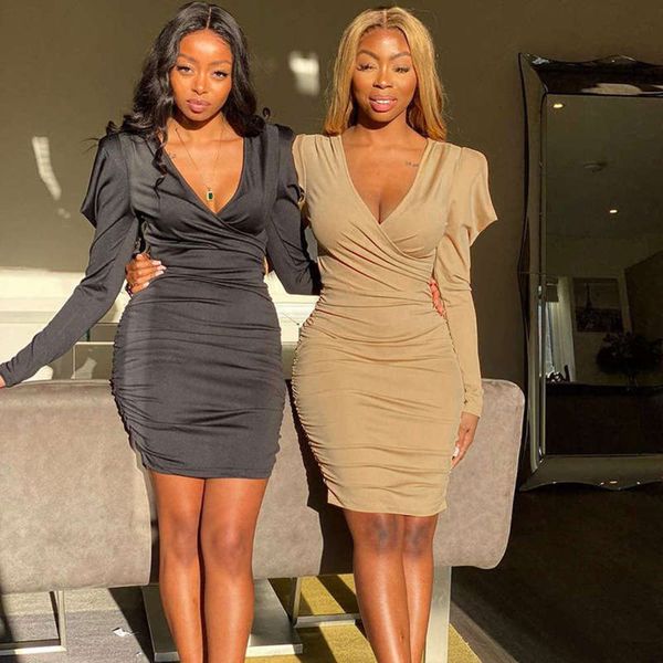 new deep wind 2020 winter v slim bag hip wrinkle temperament dress, Black;gray 
new deep wind 2020 winter v slim bag hip wrinkle temperament dress, Black;gray