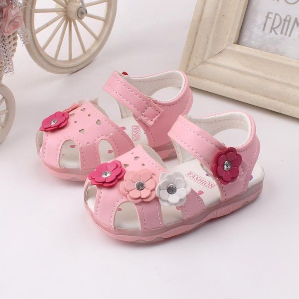 2020 new baby girl shoes 3 colors led light soft bottom flowers little baby girls shoes kids glowing infantil1
2020 new baby girl shoes 3 colors led light soft bottom flowers little baby girls shoes kids glowing infantil1
