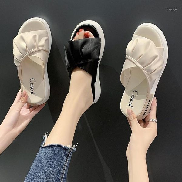 slippers 2021 summer woman shoes bath flat heel beach flip flops for women cotton brand ladies shoes1, Black
slippers 2021 summer woman shoes bath flat heel beach flip flops for women cotton brand ladies shoes1, Black