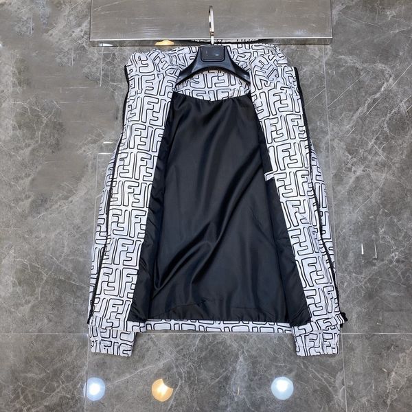 23 доступная куртка windbreaker официальный новый стиль мужской дизайнерский бренд роскошный досуг и модные мужские куртки пальто мужские tr, Black;brown
23 доступная куртка windbreaker официальный новый стиль мужской дизайнерский бренд роскошный досуг и модные мужские куртки пальто мужские tr, Black;brown