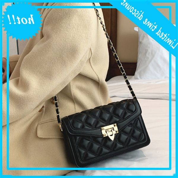 female clamshell pu leather chain shoulder bag horse plate pattern small square handbags women finger elegant crossbody bags
female clamshell pu leather chain shoulder bag horse plate pattern small square handbags women finger elegant crossbody bags